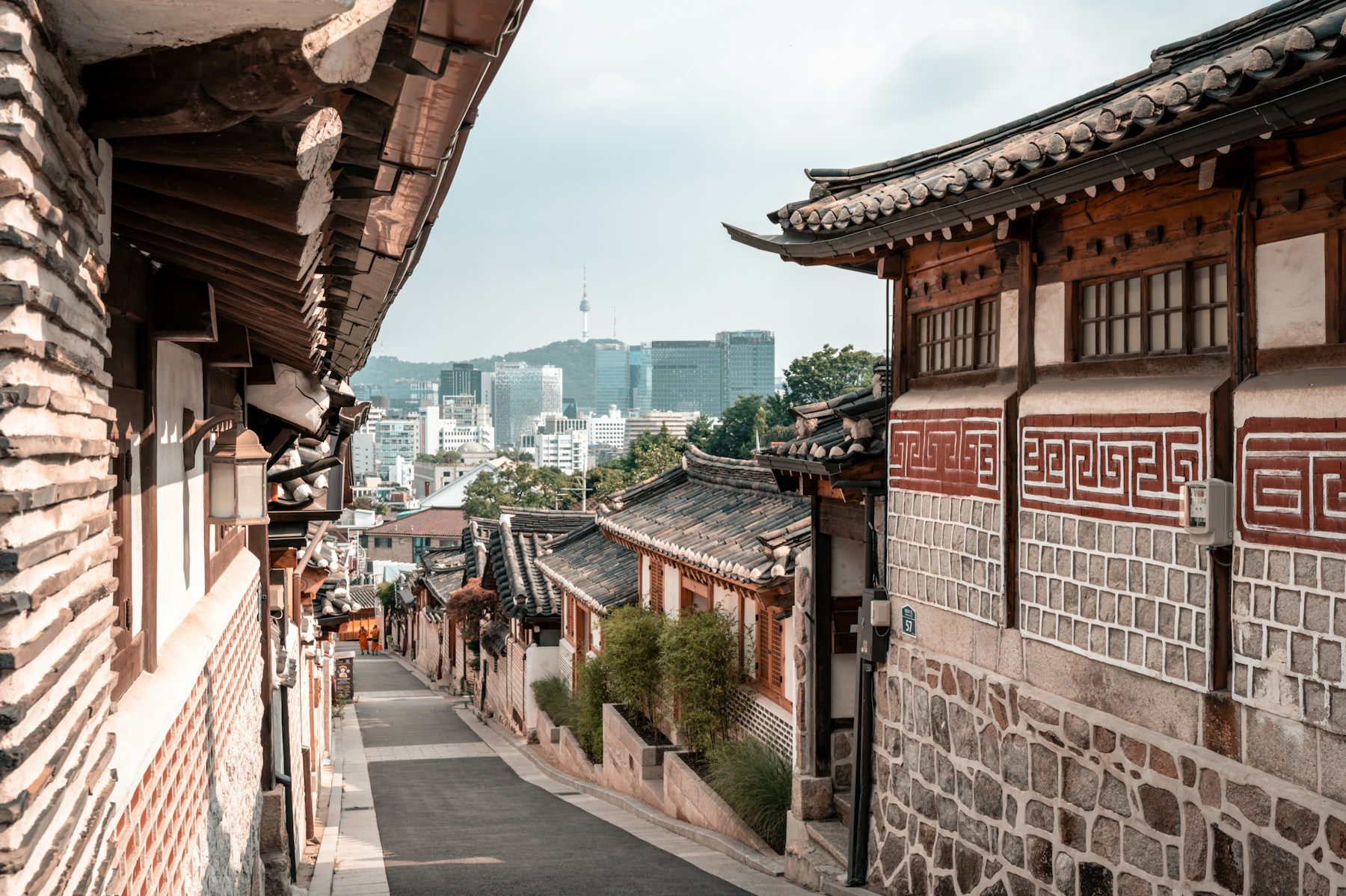 A lively Korea neighborhood at dusk